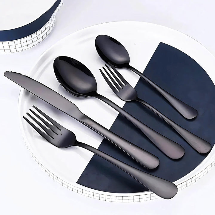 MIDNIGHT FLATWARE SET