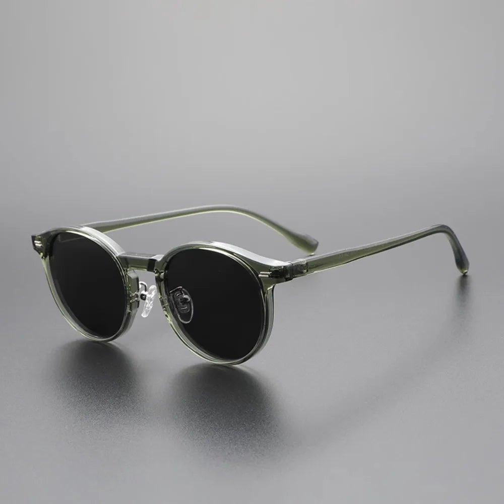 Vintage Vibe Voyagers