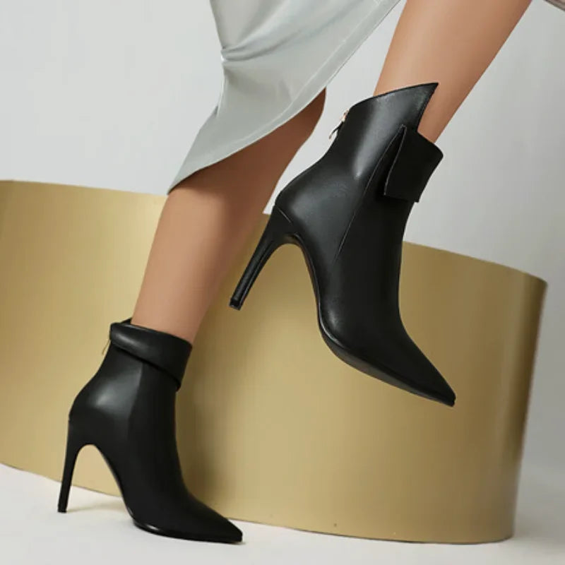 Avery Pointed Boot