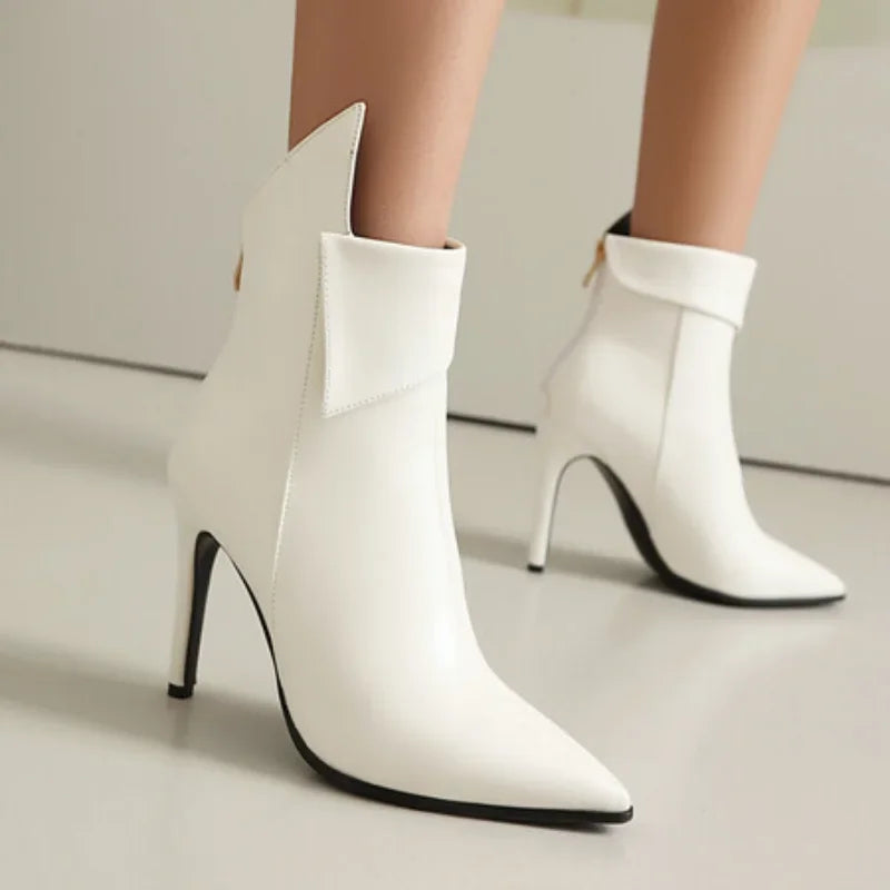 Avery Pointed Boot
