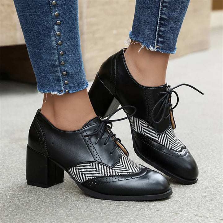 Woman's Arden Oxford