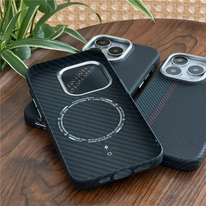 Carbon Onyx Case